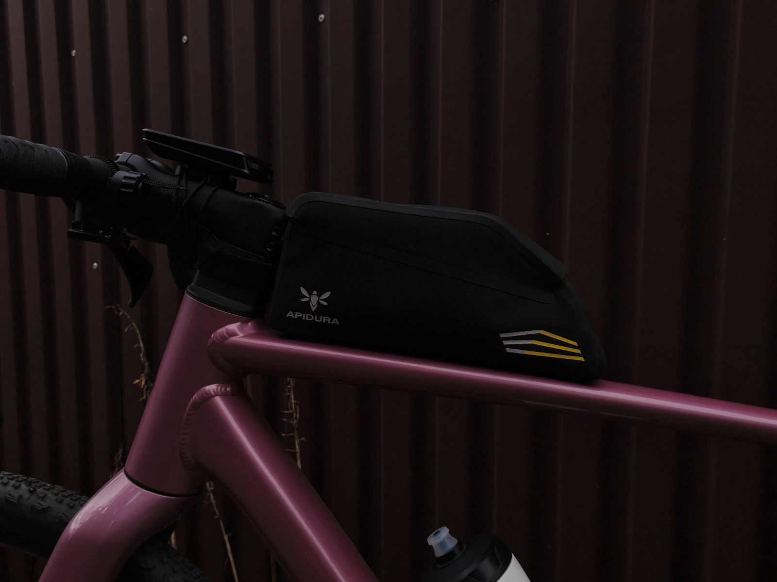 Бензобак Apidura Racing Bolt-On Top Tube Pack (1 L)