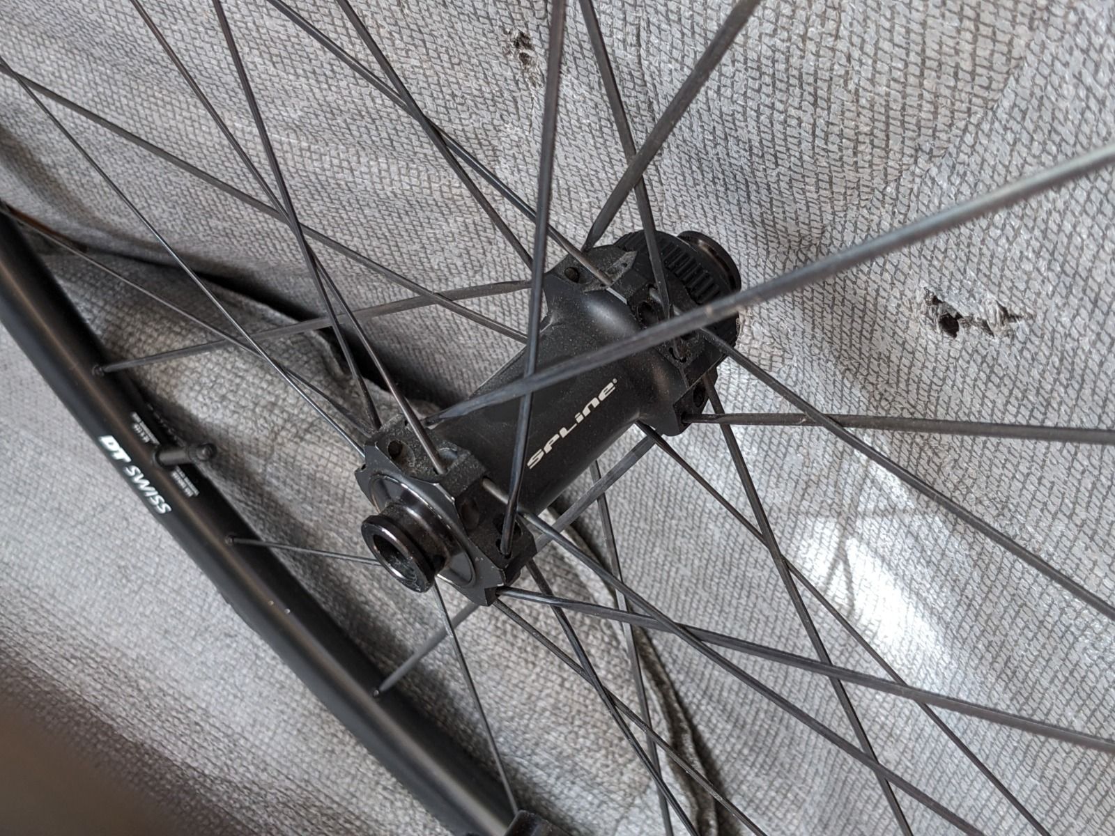 Колеса DT SWISS e1800 spline 28