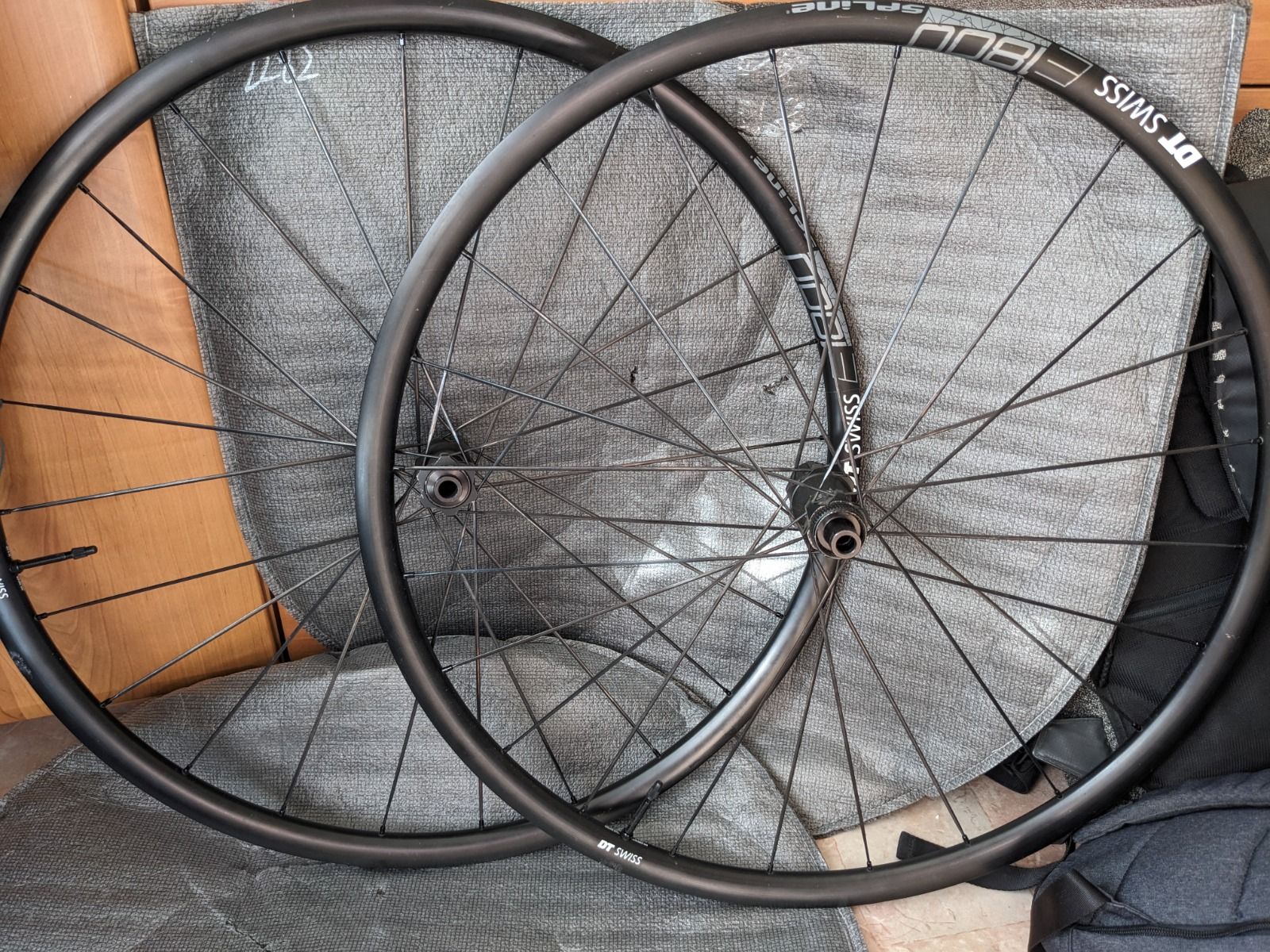 Колеса DT SWISS e1800 spline 28