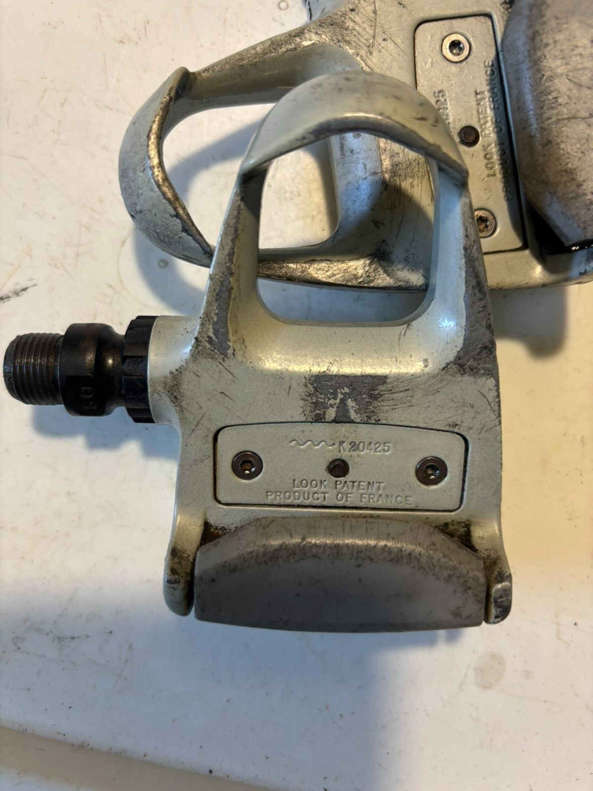 Контактные педали для шоссейного велосипеда,