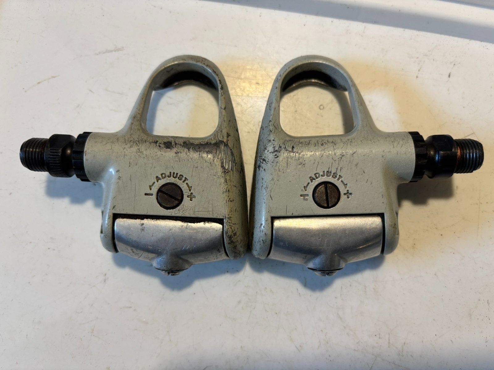 Контактные педали для шоссейного велосипеда,