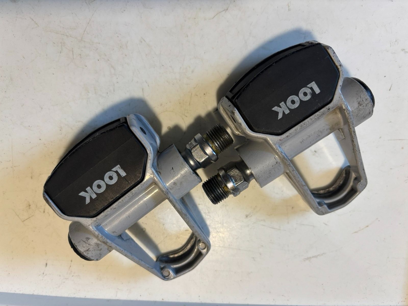 Контактные педали для шоссейного велосипеда,