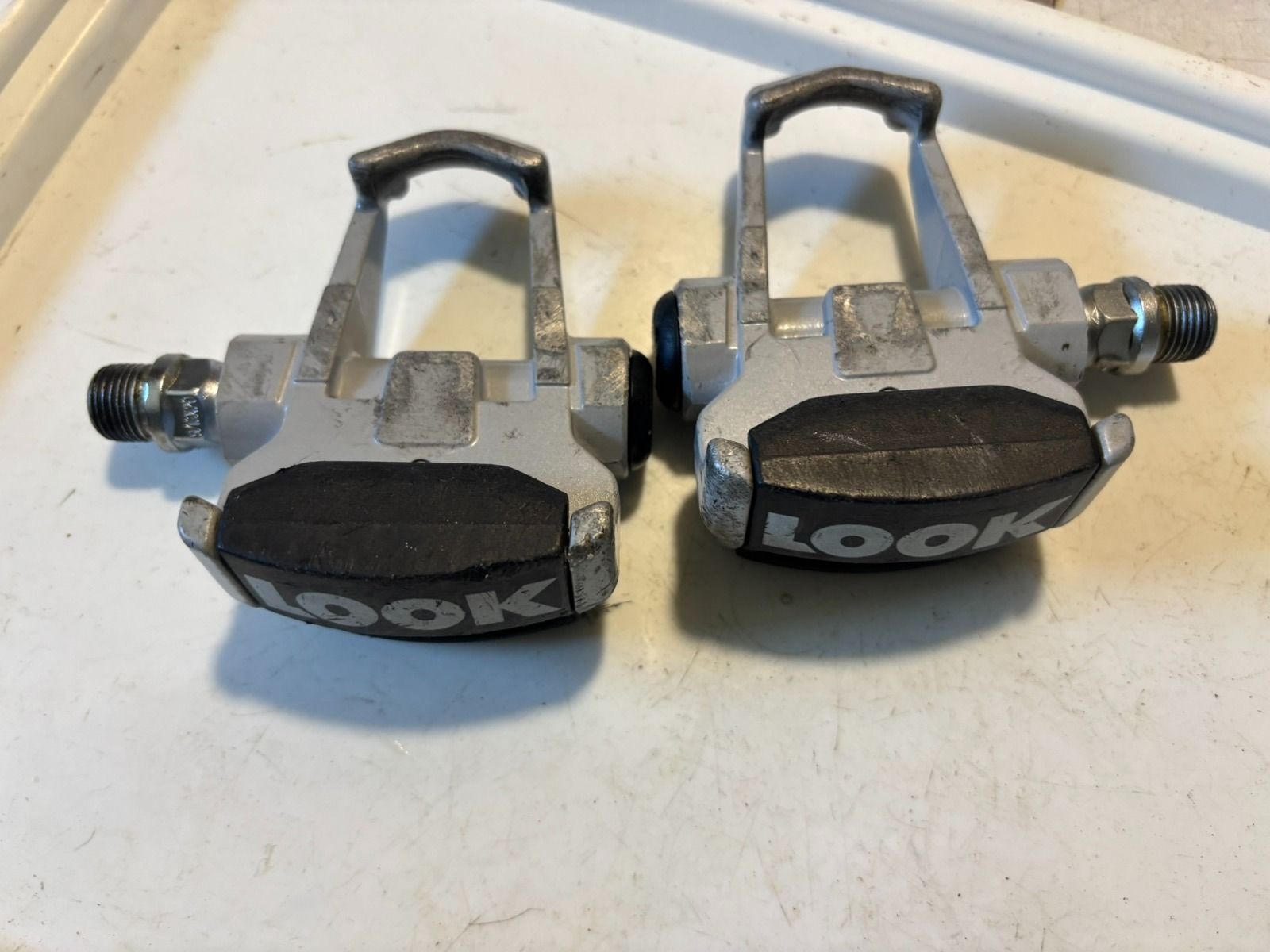 Контактные педали для шоссейного велосипеда,