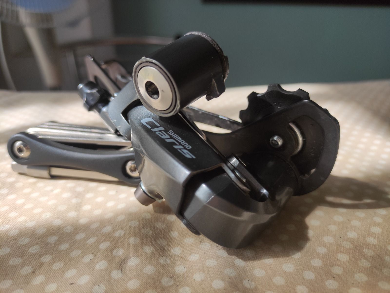 Задний переключатель Shimano Claris