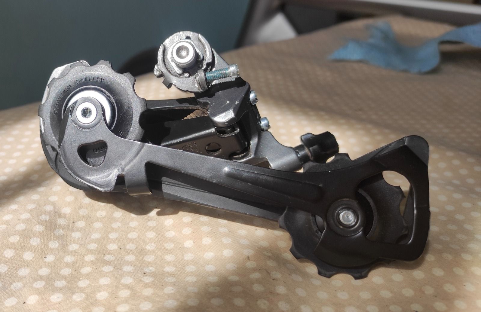 Задний переключатель Shimano Claris
