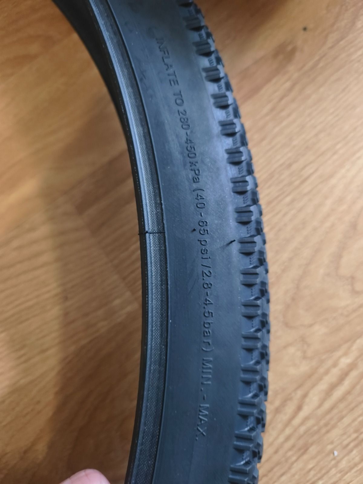 Покрышки и камеры 29х2.25 CST jack rabbit 800 грам