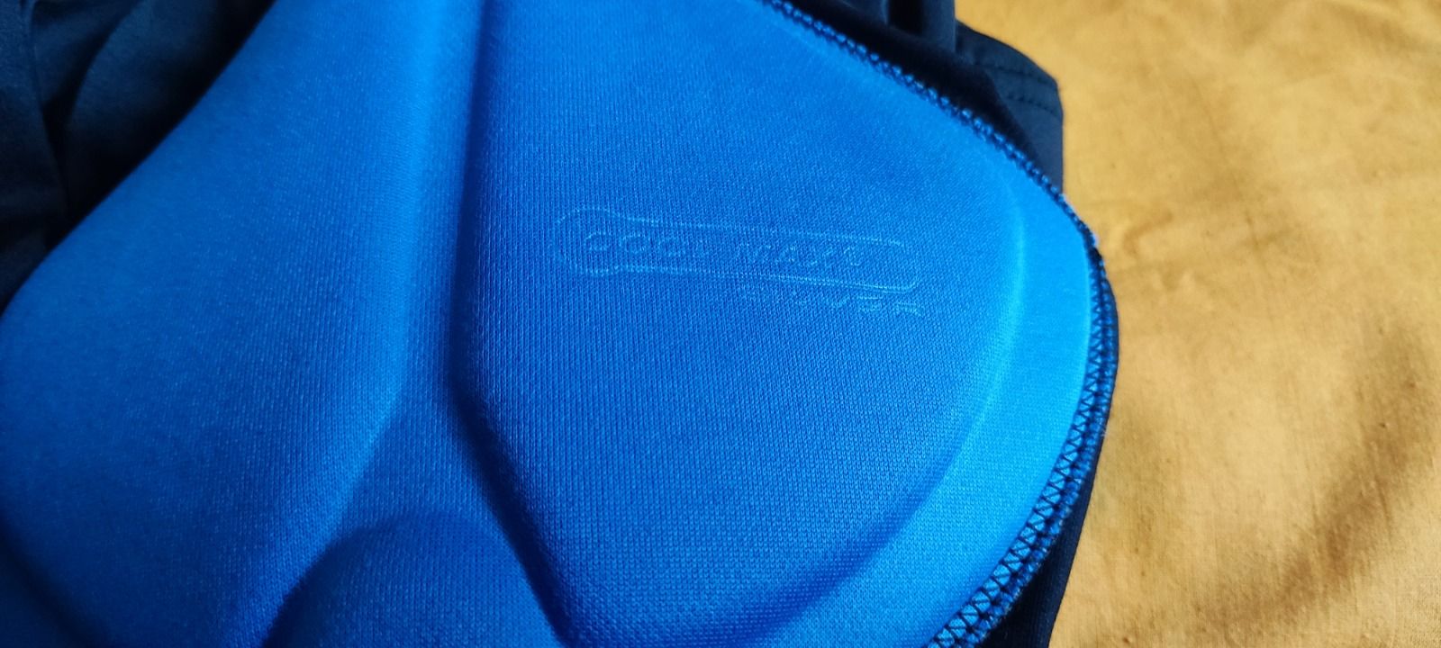 Велотрусы с памперсом Crane ,  размер XL , на 56 . состояние новое