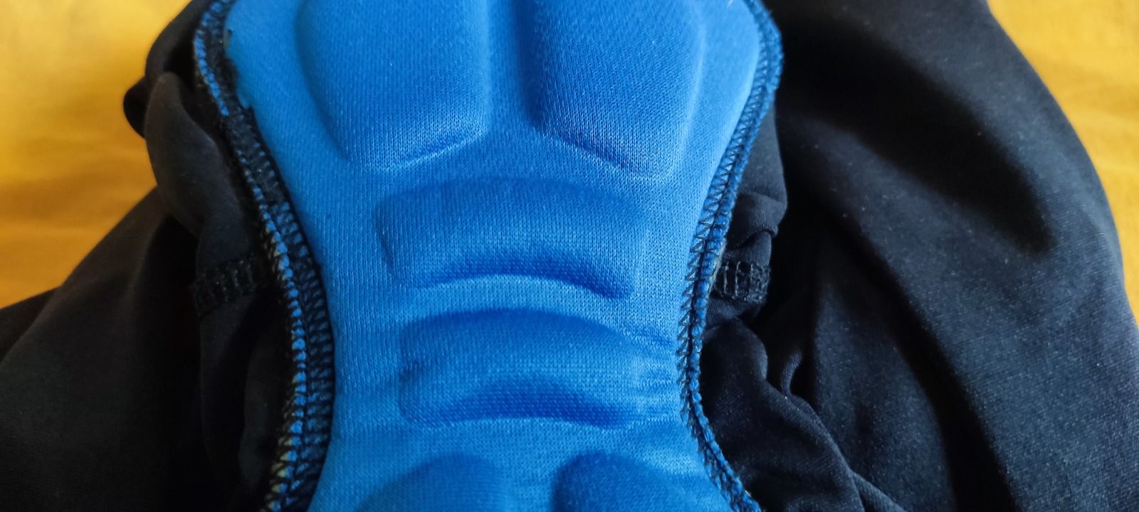 Велотрусы с памперсом Crane ,  размер XL , на 56 . состояние новое