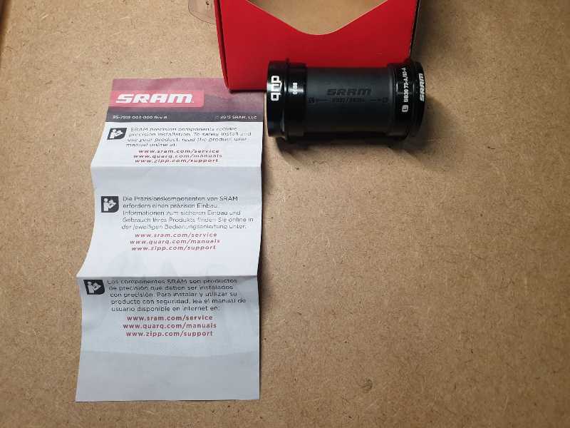 Каретка SRAM dub