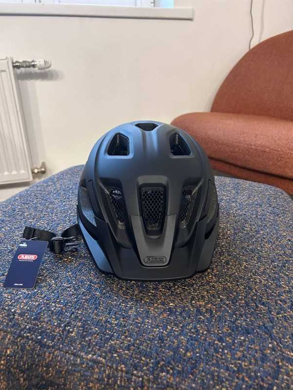 Велошлем Abus Aduro 3.0