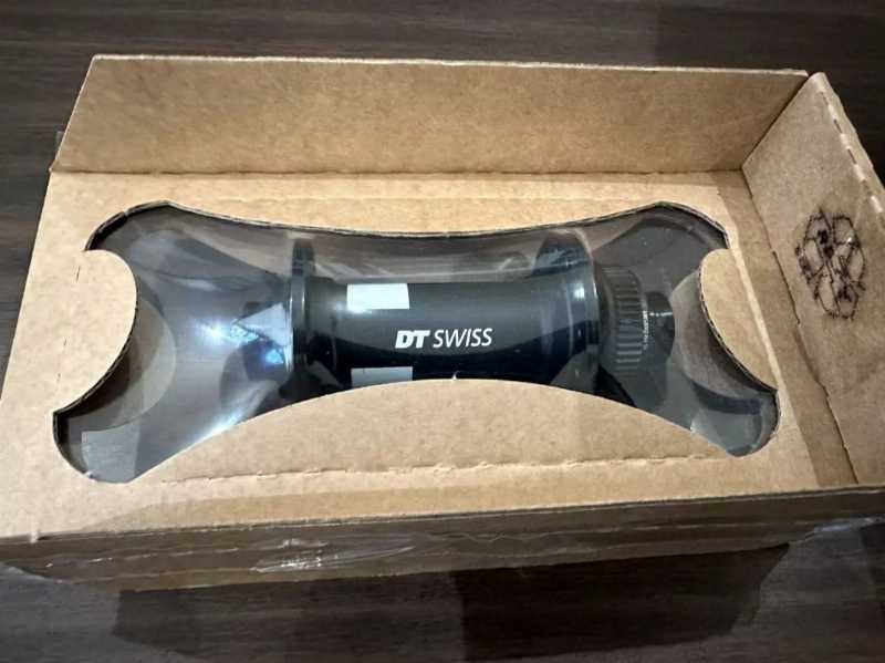 Втулка перед Dt Swiss 350, boost 15х110, 28 отв, центерлок, новая