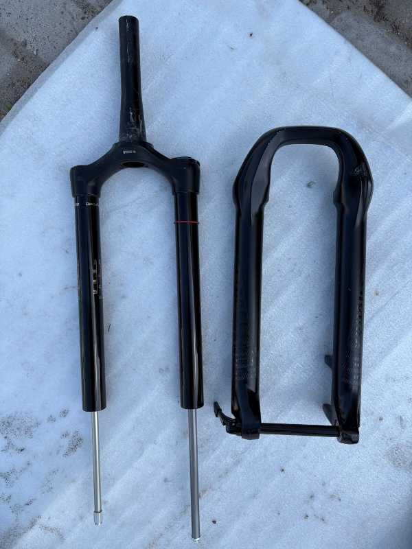 Rockshox yari 29”