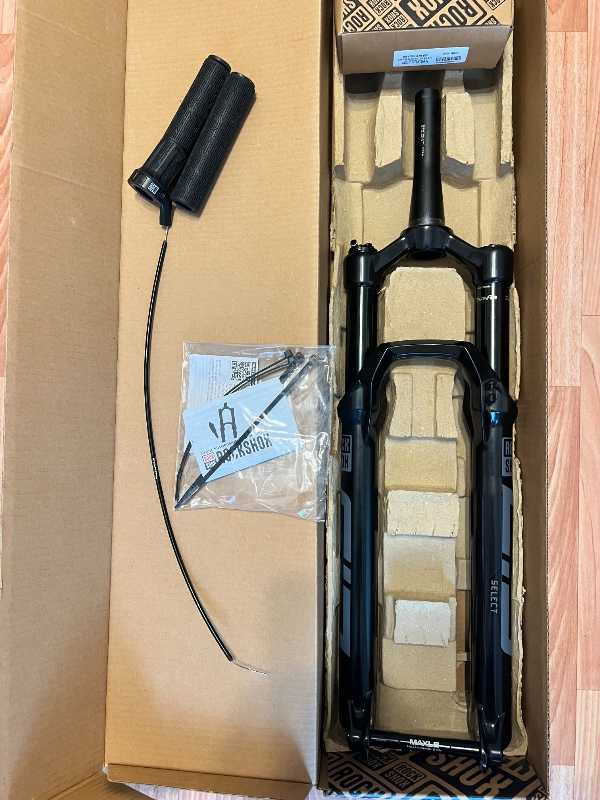 Амортизационная вилка RockShox SID Select 3P + RockShox TwistLoc