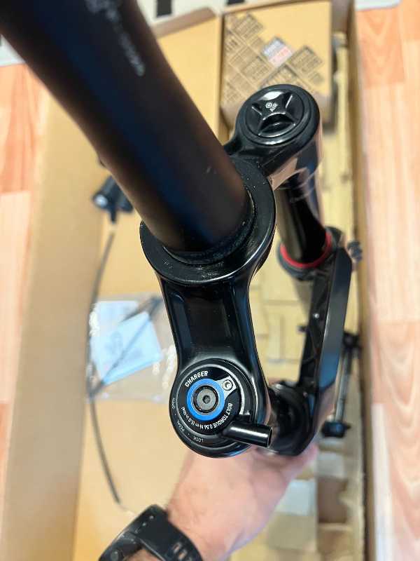 Амортизационная вилка RockShox SID Select 3P + RockShox TwistLoc