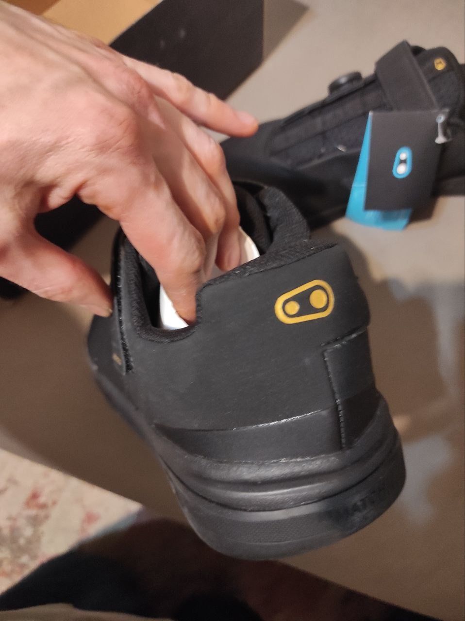 Топовая альтернатива Five Ten - тапки Crankbrothers Stamp с системой Boa