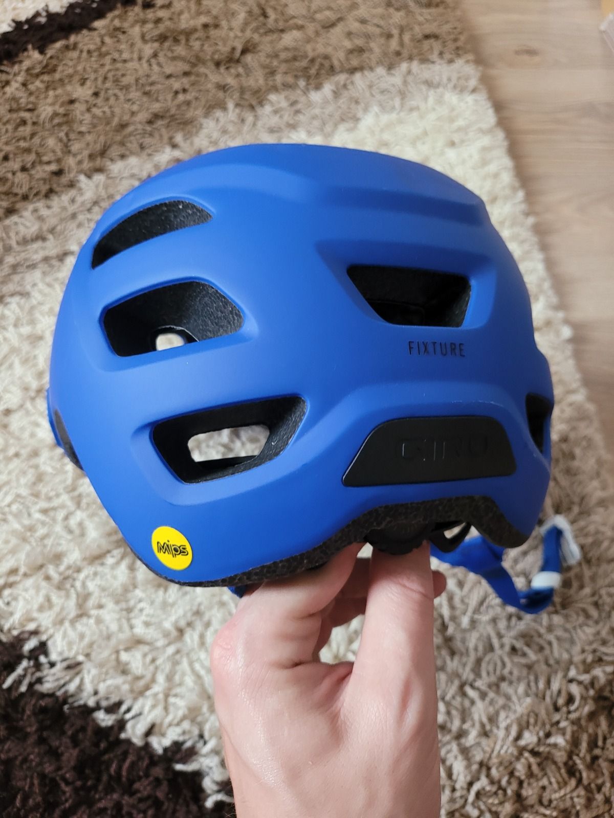 Новый Mips шлем Giro Fixture