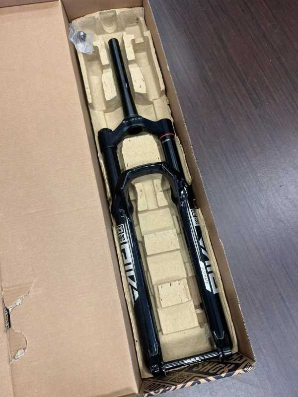 Вилка Rockshox Pike Ultimate Charger 3 29