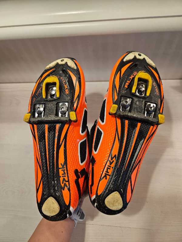 Велотуфли Spiuk Trivium Carbon RLX2, в идеале, на 39-41