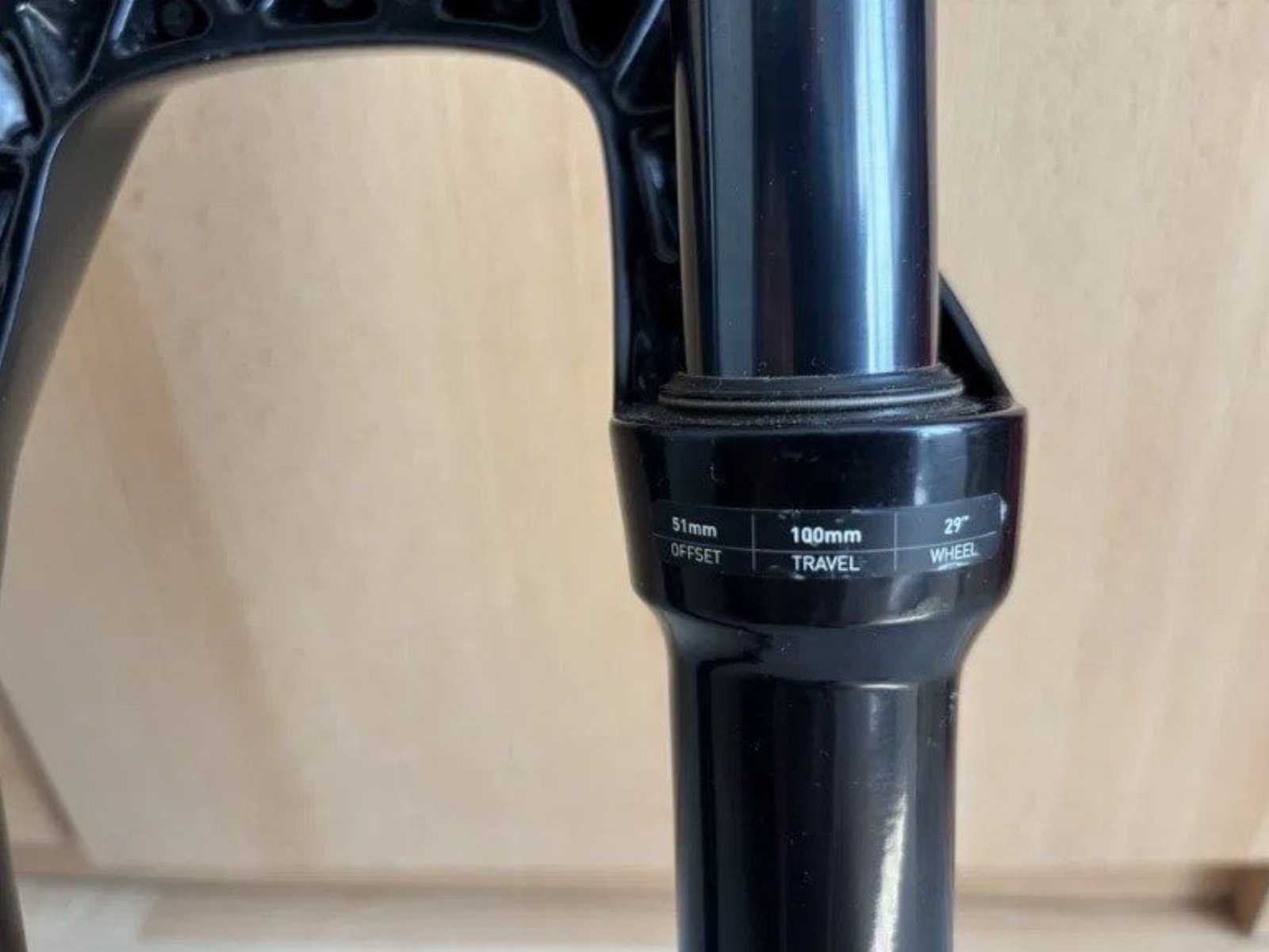 Rock Shox recon silver 100mm 29” Bust