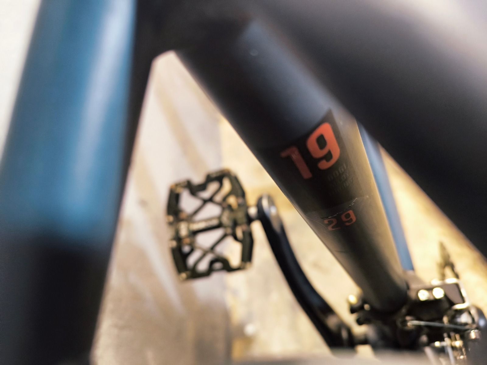 MTB горный велосипед Axess 29 RockShox Recon L