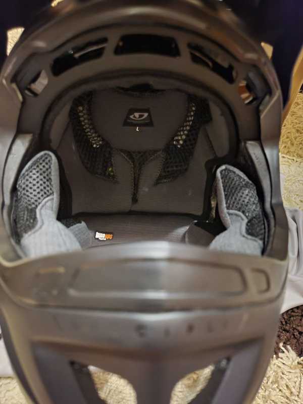 Новый фулфейс Giro Disciple Mips L-размер