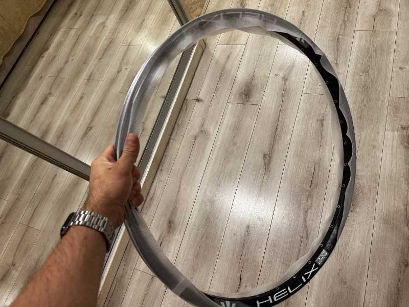Новый обод SUNringle Helix 27.5