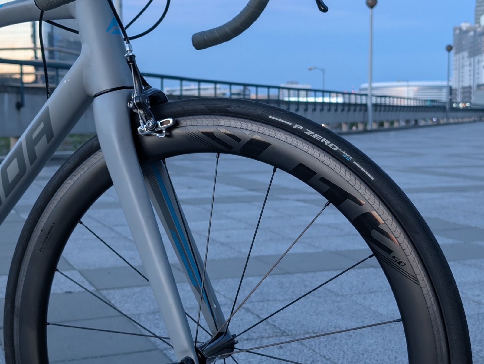 Merida Scultura 300 на карбоновых колёсах Elitewheels с профилем 50мм