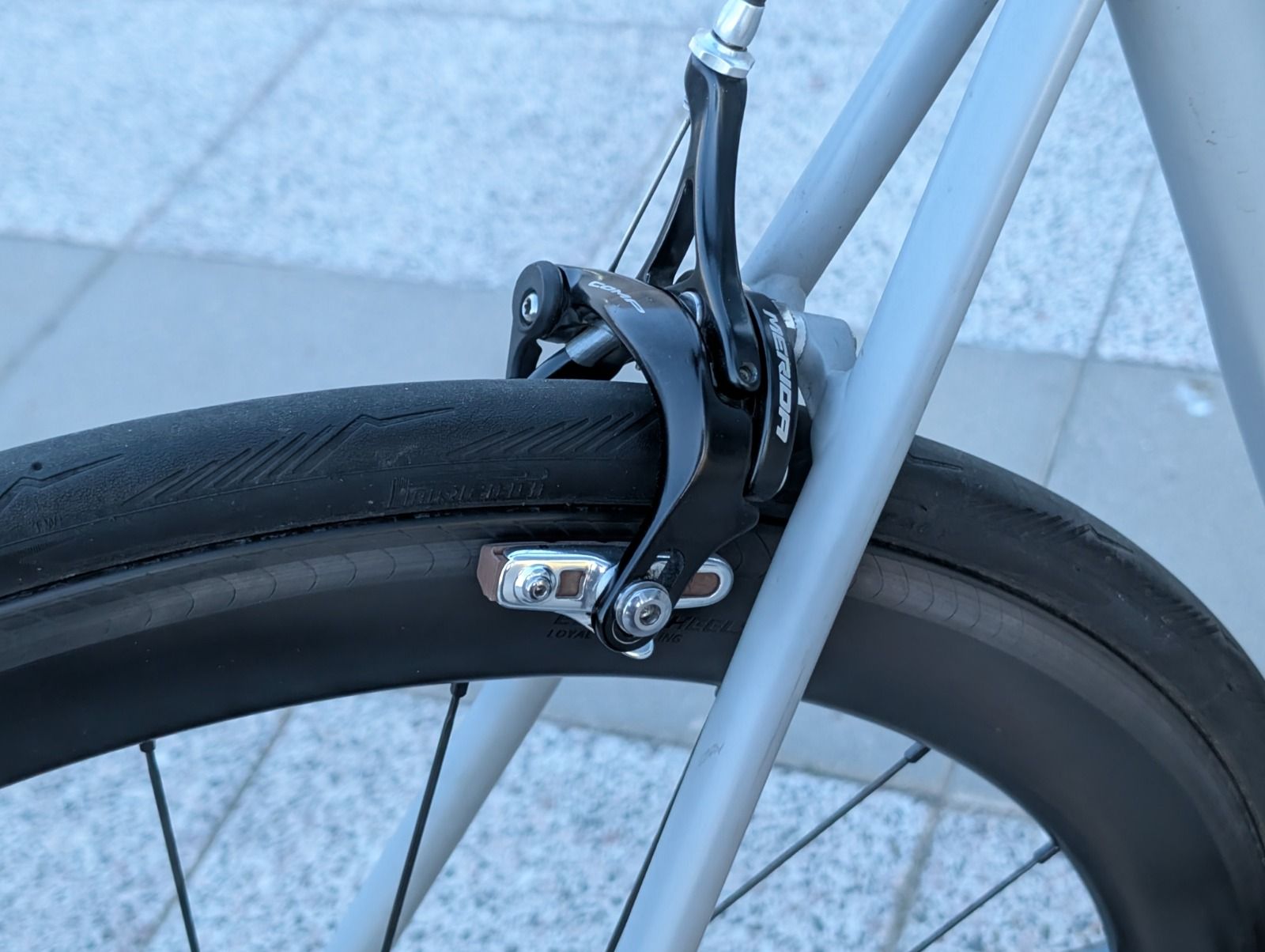 Merida Scultura 300 на карбоновых колёсах Elitewheels с профилем 50мм