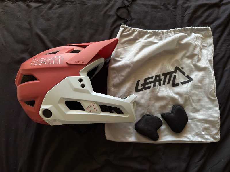 Шлем LEATT Enduro 2.0