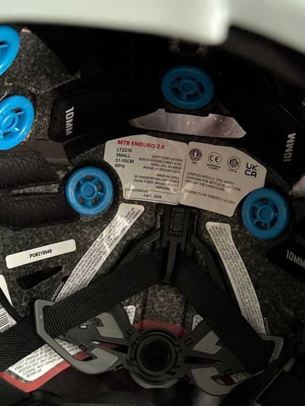 Шлем LEATT Enduro 2.0