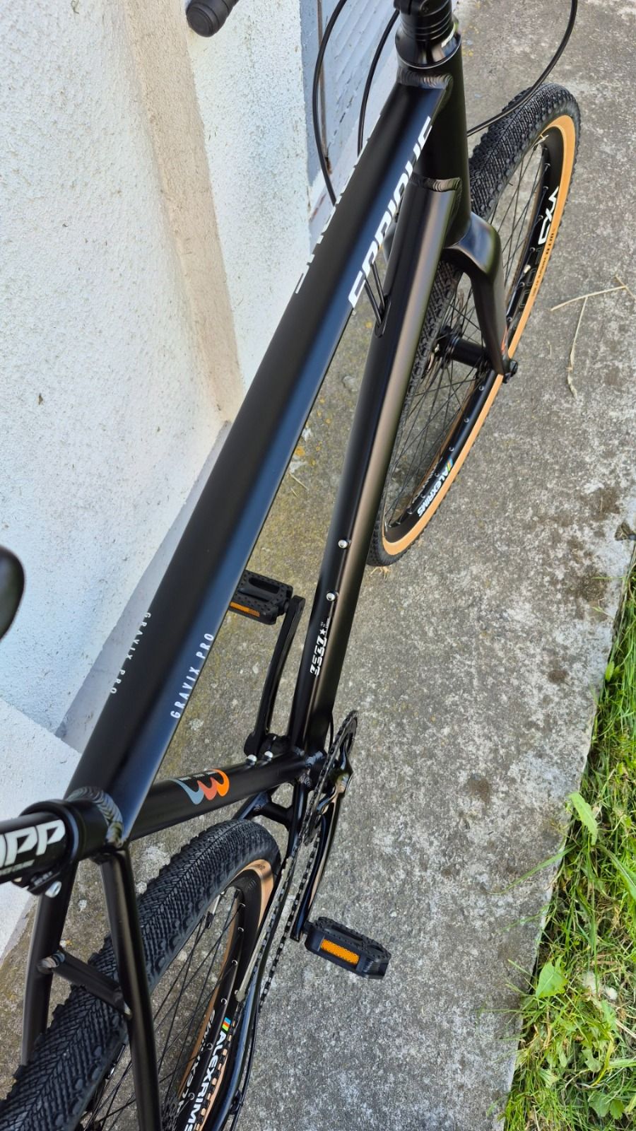 Велосипед SERIOUS GRAVIX PRO, рама 60см, 27.5 колёса.