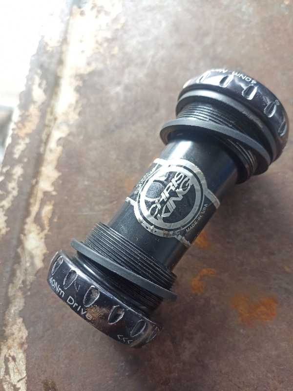 Каретка Chris King Threaded bb