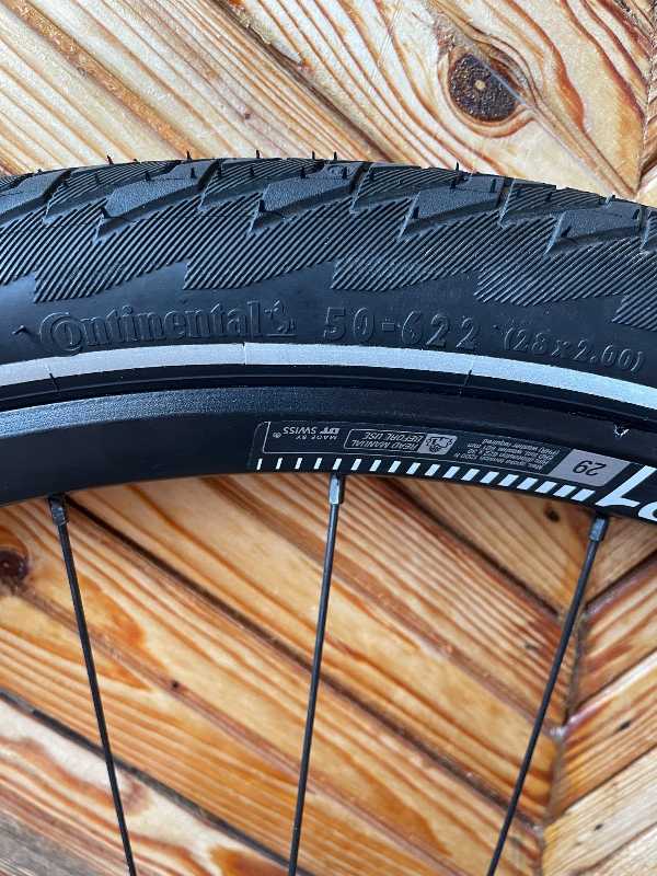 Continental contact cruizer 50-622 28x2.0