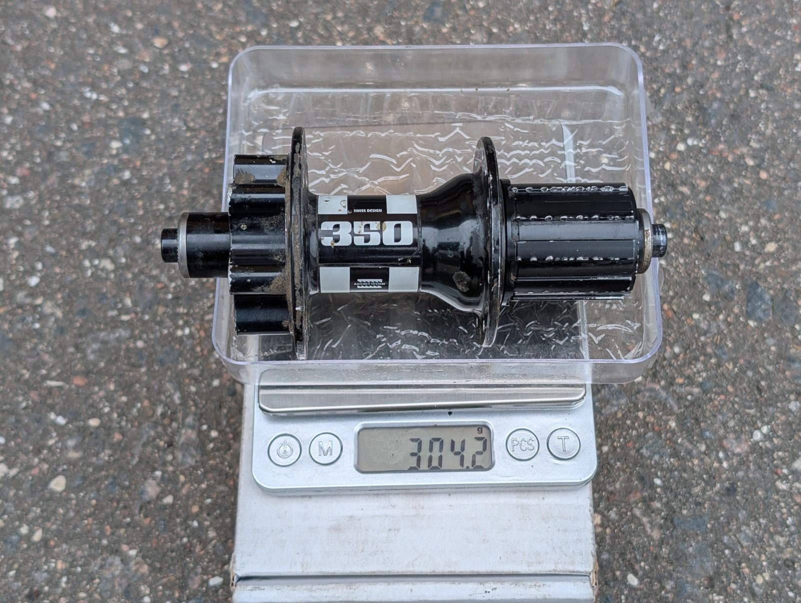 Пара втулок DT Swiss 350 под эксцентрик, 32Н, 6 болтов, в отличном состоянии, барабан Shimano HG