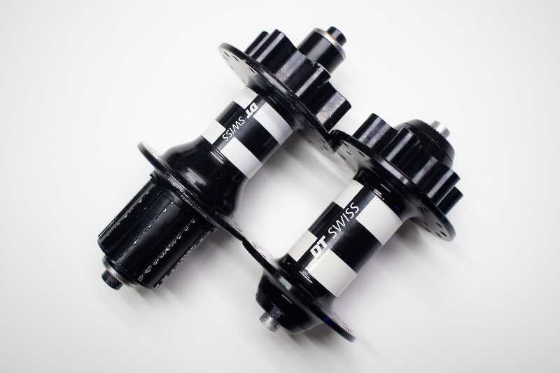 Пара втулок DT Swiss 350 под эксцентрик, 32Н, 6 болтов, в отличном состоянии, барабан Shimano HG