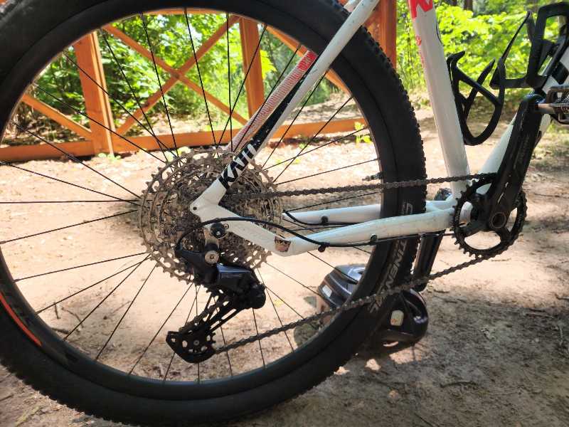 Ghost Kato 3.7 AL 2019 Deore x11