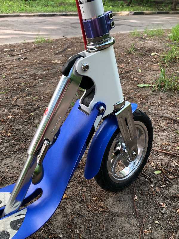 Самокат Trolo City Brake Air с надувными колесами и дисковым тормозом