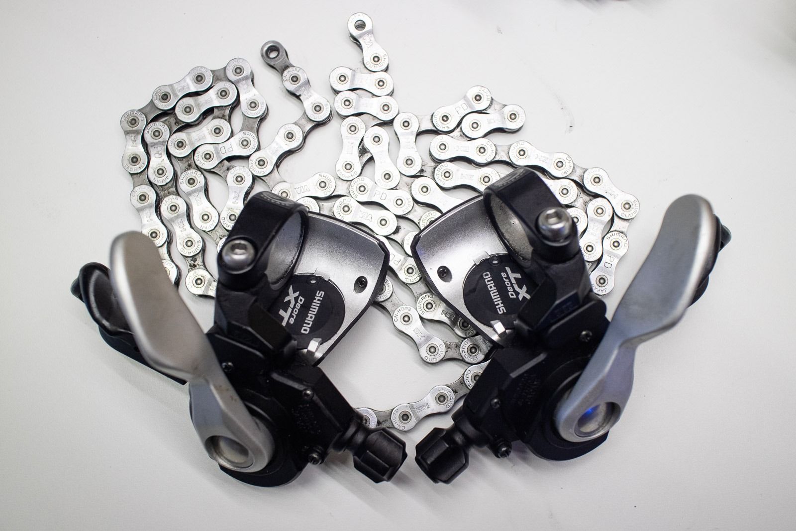 ПРОДАНО_______ Shimano Deore XT 9x3 ск (переклюки, манетки, цепь HG93)