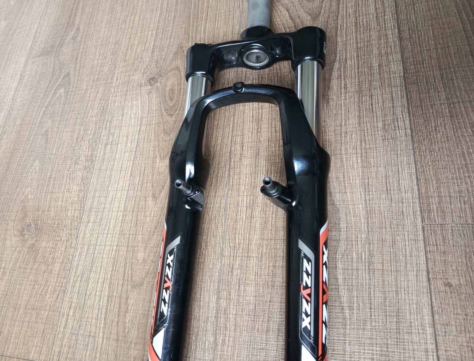 Амортизационная вилка Suntour XCT 26, 80 мм