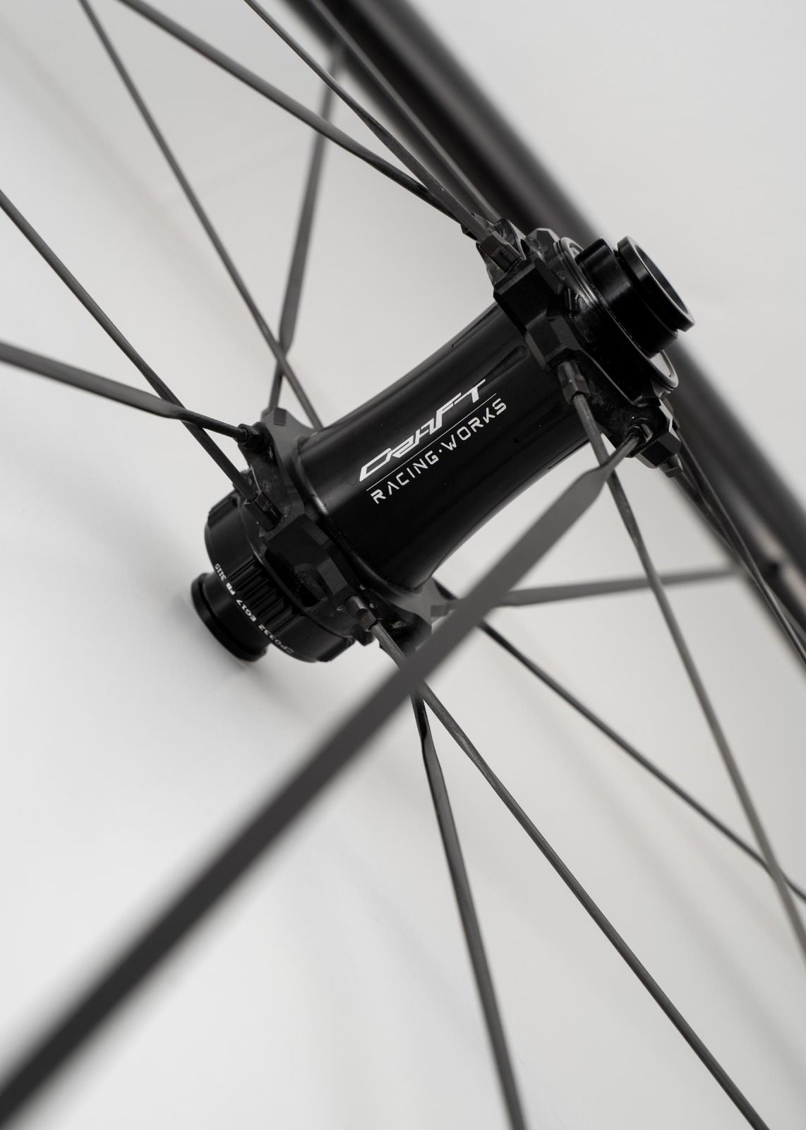 Легкие карбоновые колеса CRW Works 2026 CS4045 Disc Brake 1140гр
