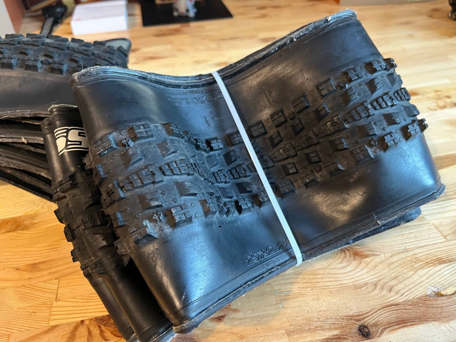 Maxxis Crossmark II 29x2.25 tlr комплект 2шт.