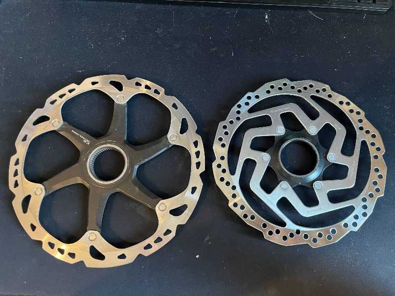 Диски тормозные Shimano