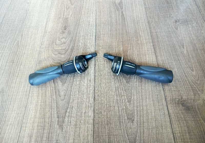 Манетки грипшифт 3x8 ск. SRAM MRXcomp с грипсами (оригинал)