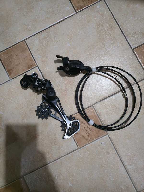 Задний  переключатель Sram Nx eagle 12sp  c манеткой, тросиком, рубашкой.