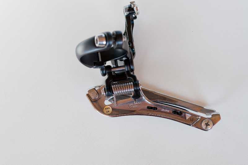 Передний переключатель Dura-Ace FD-9000