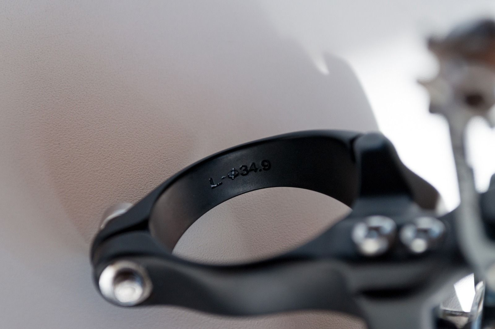 Передний переключатель Dura-Ace FD-9000