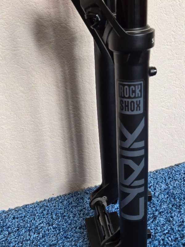 Новая Rockshox Lyrik Select 29