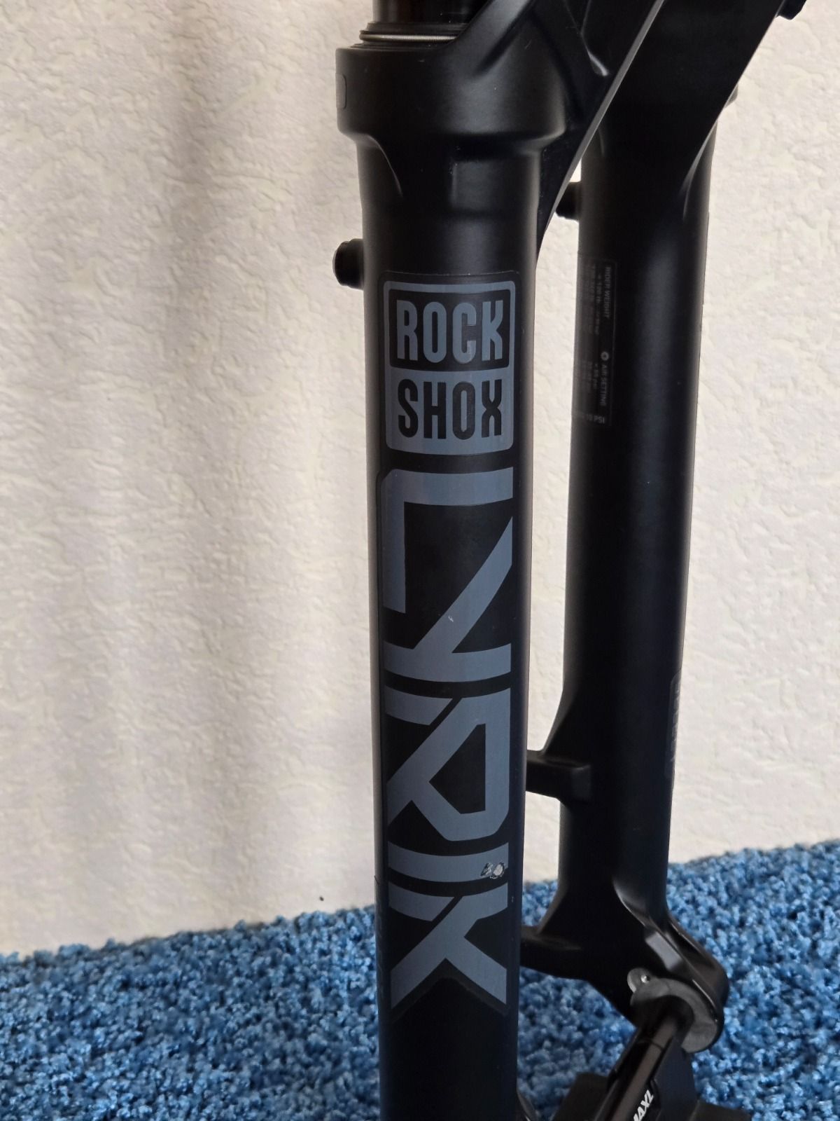 Новая Rockshox Lyrik Select 29