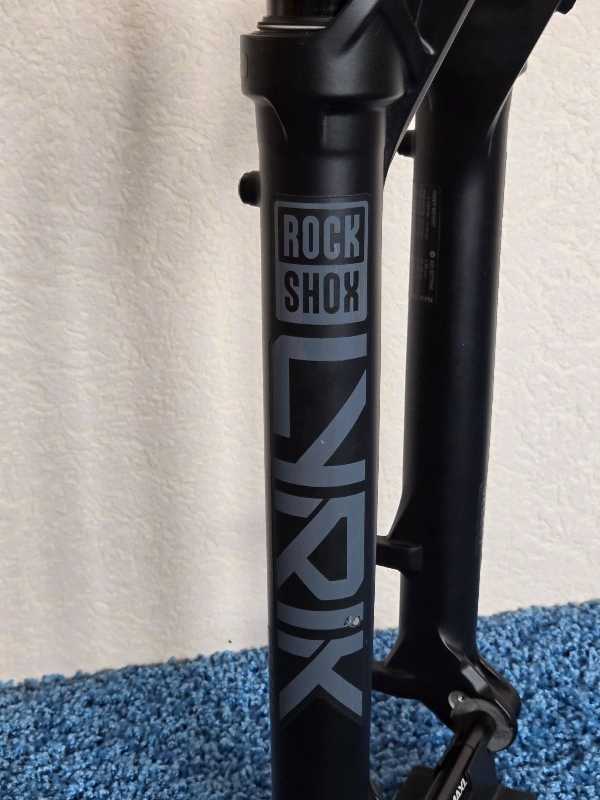 Новая Rockshox Lyrik Select 29