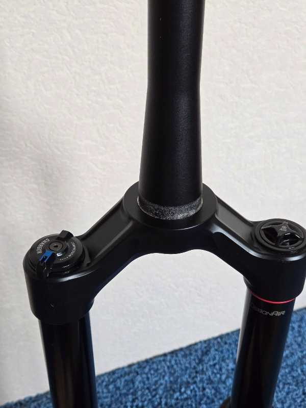 Новая Rockshox Lyrik Select 29